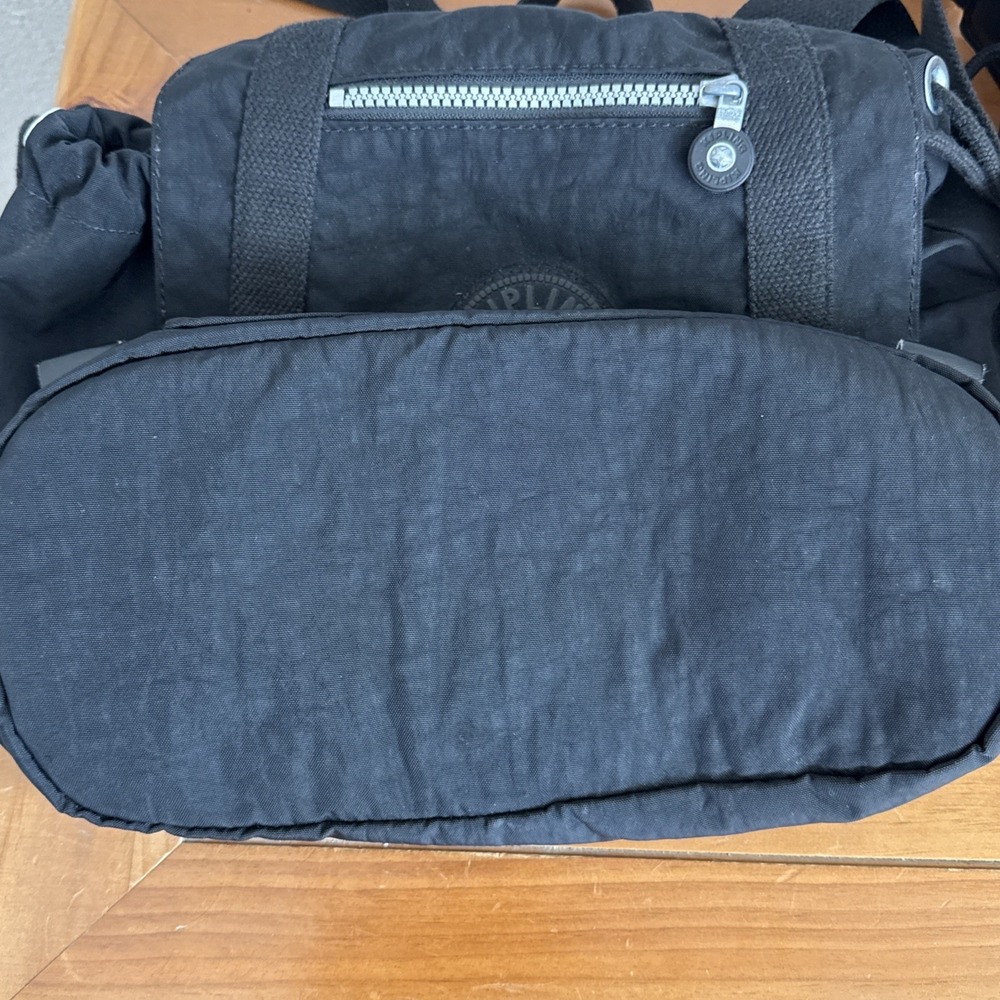 Kipling Joetsu Black Nylon Backpack Drawstring Zipper Pockets Monkey Keychain - Picture 11 of 11